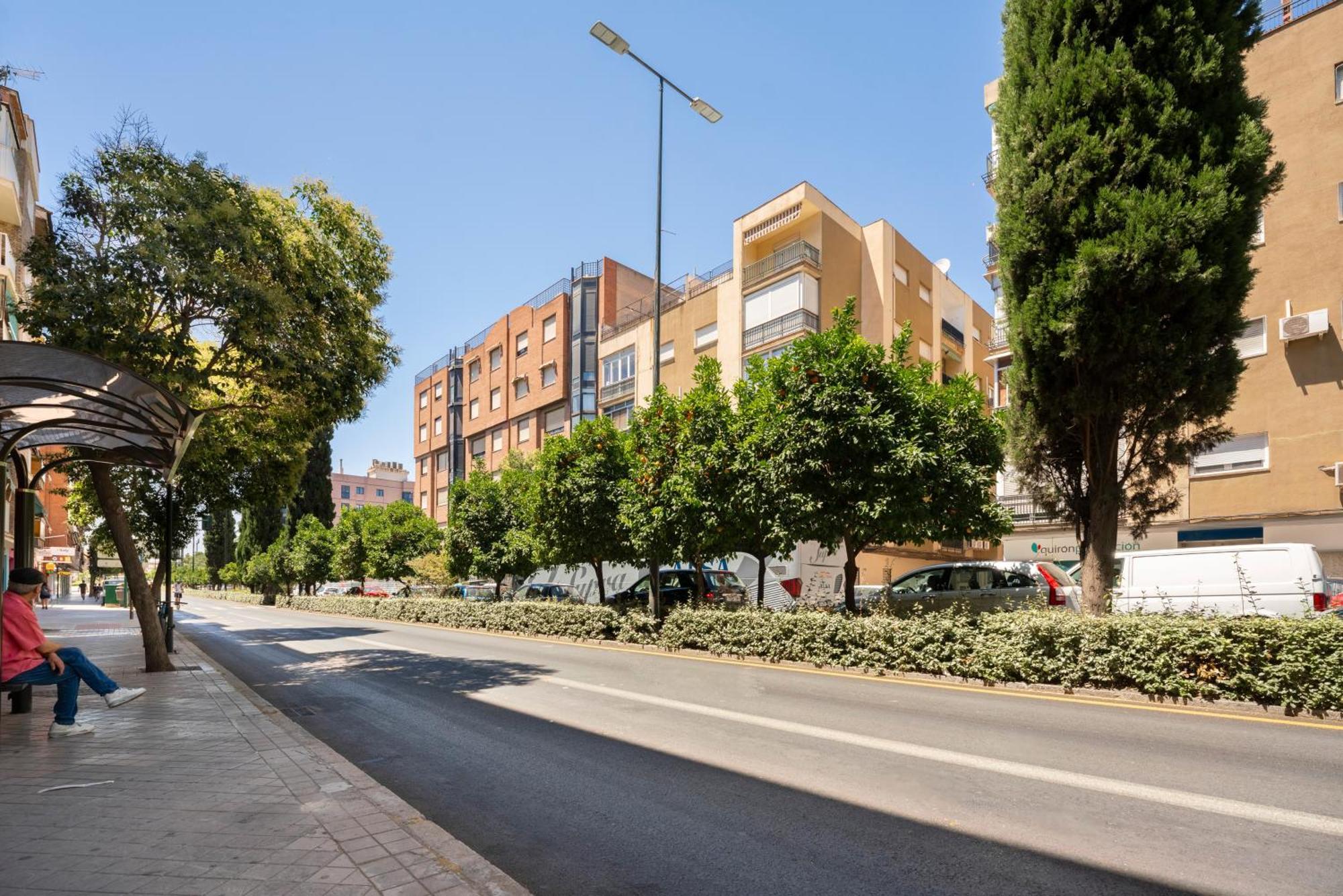 Ronda Suites Junto Estacion Tren Y Hospitales Granada Exterior photo